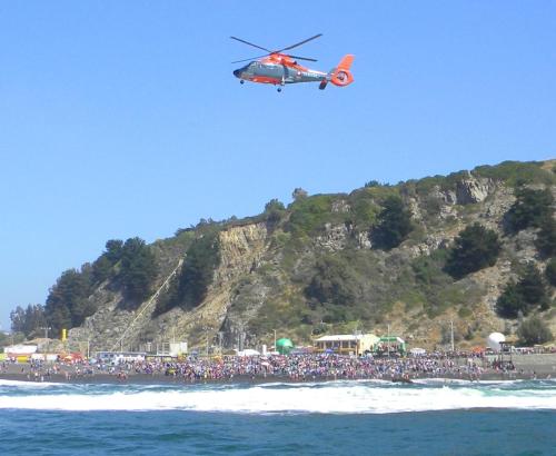 Casi Repleta la Playa de Turistas que presenciaron el inicio de la Temporda Estival en el Balbeario de Constitución. (2)